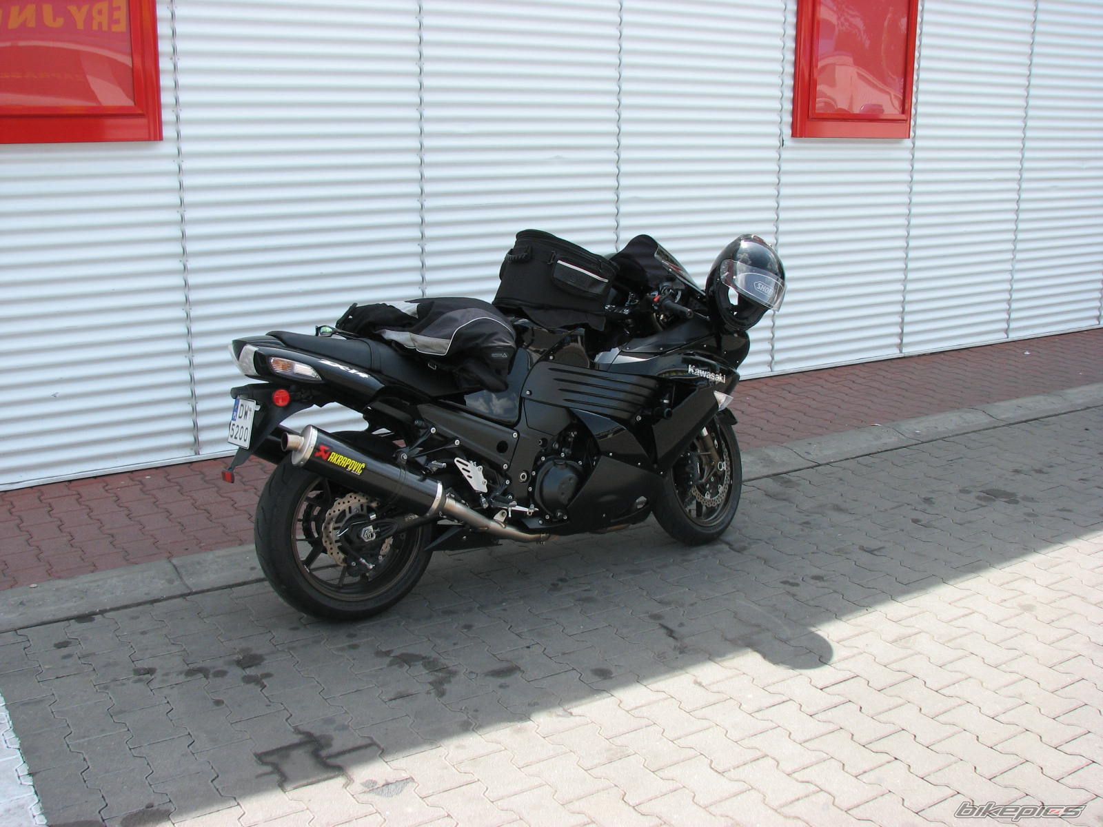 Photo 1351133