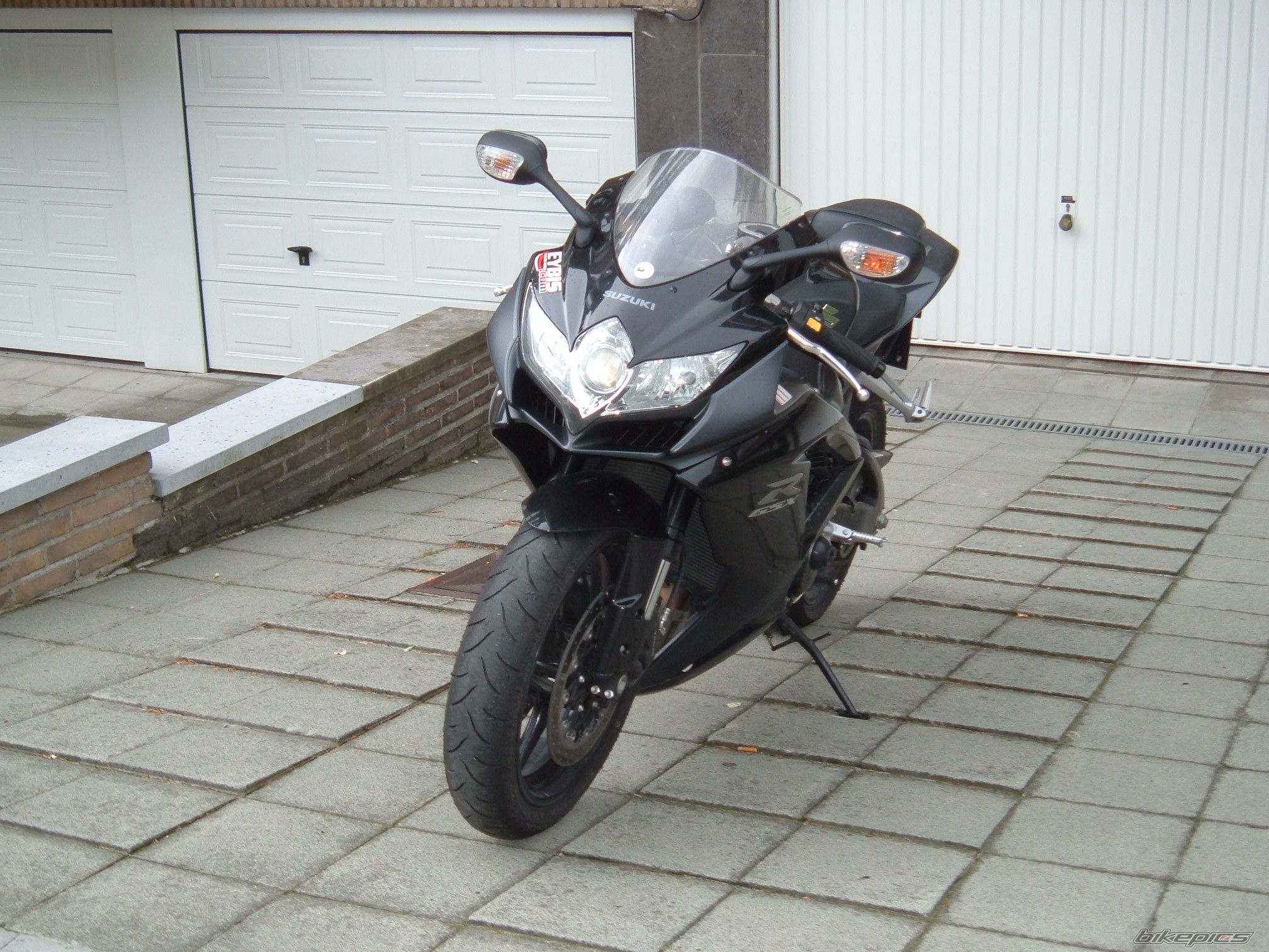 Photo 1351892