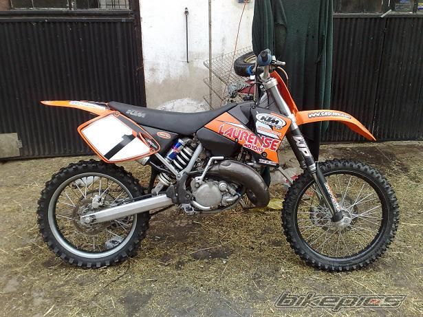 Photo 1352042