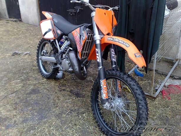 Photo 1352046