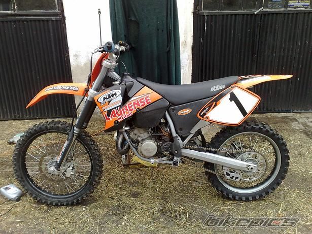 Photo 1352047