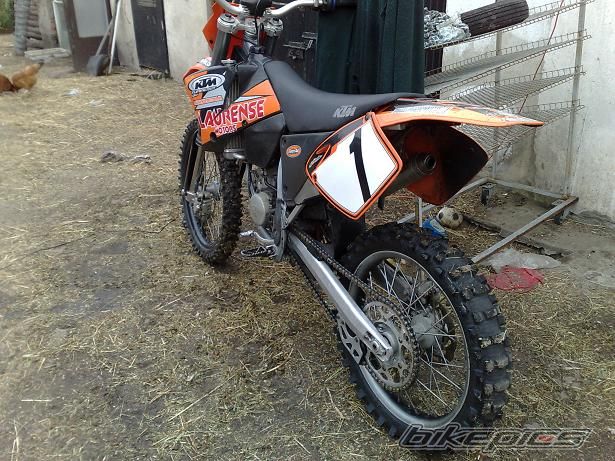 Photo 1352048