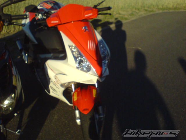 Photo 1352162