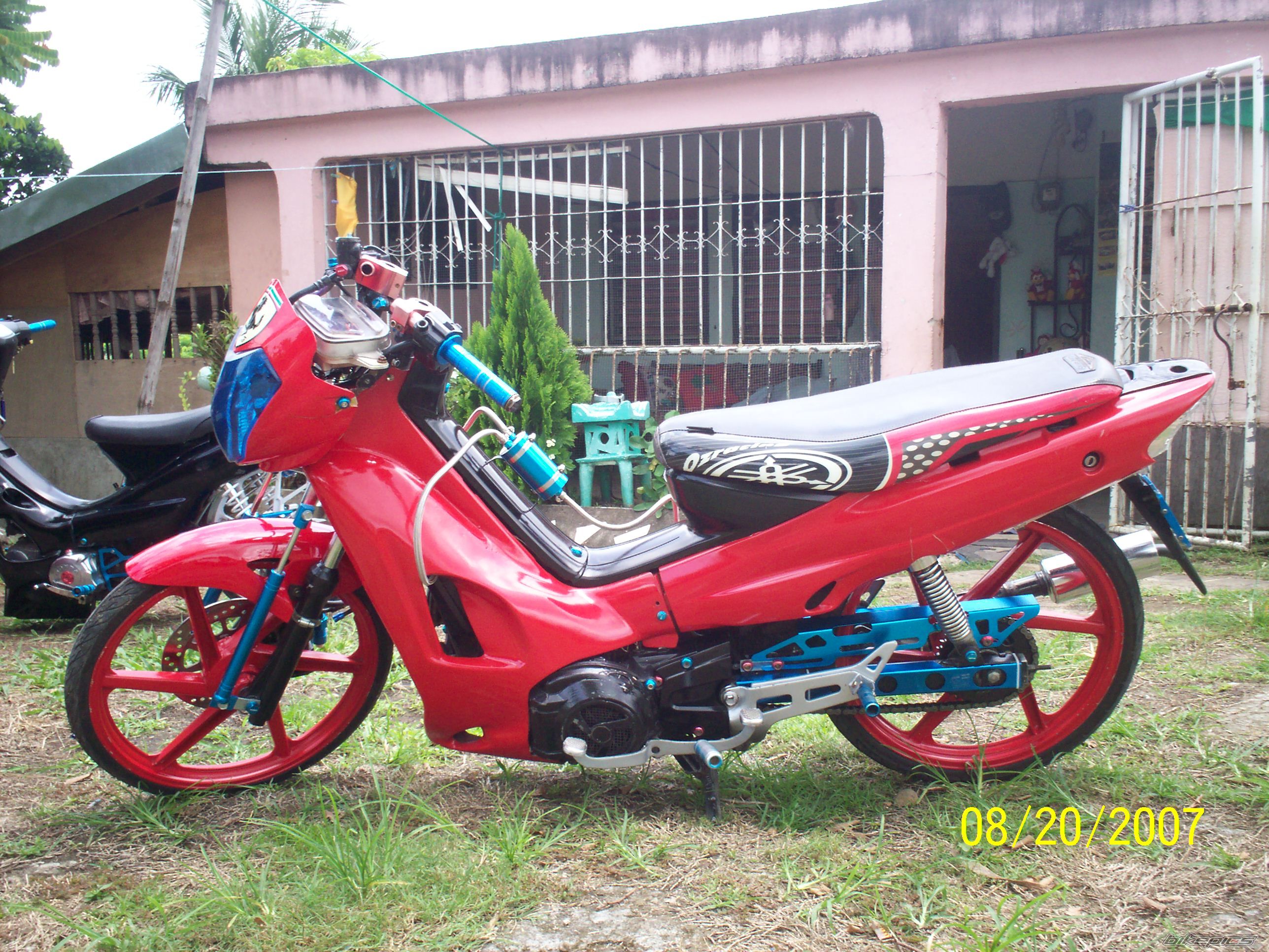 Photo 1352410
