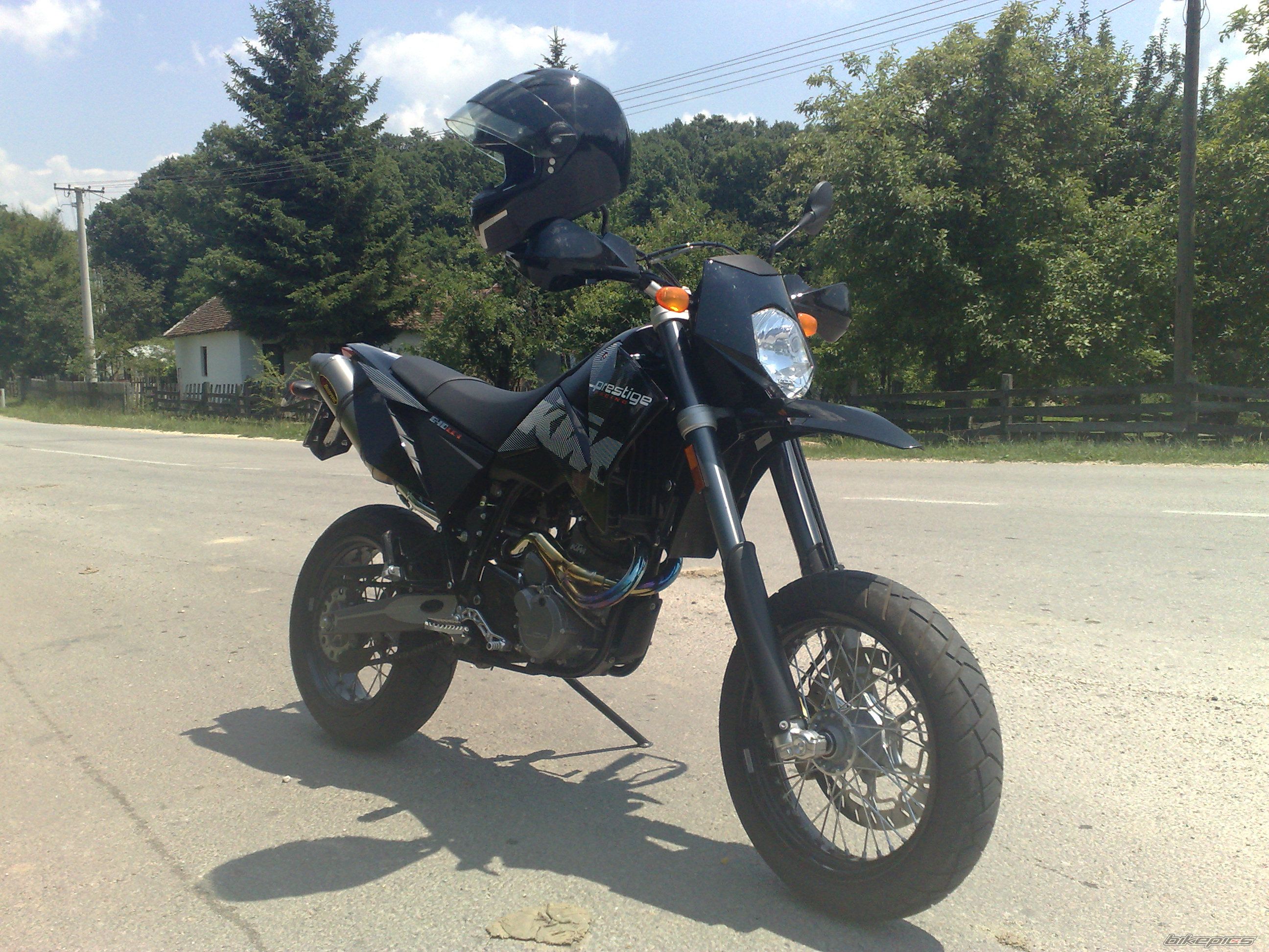 Photo 1352446