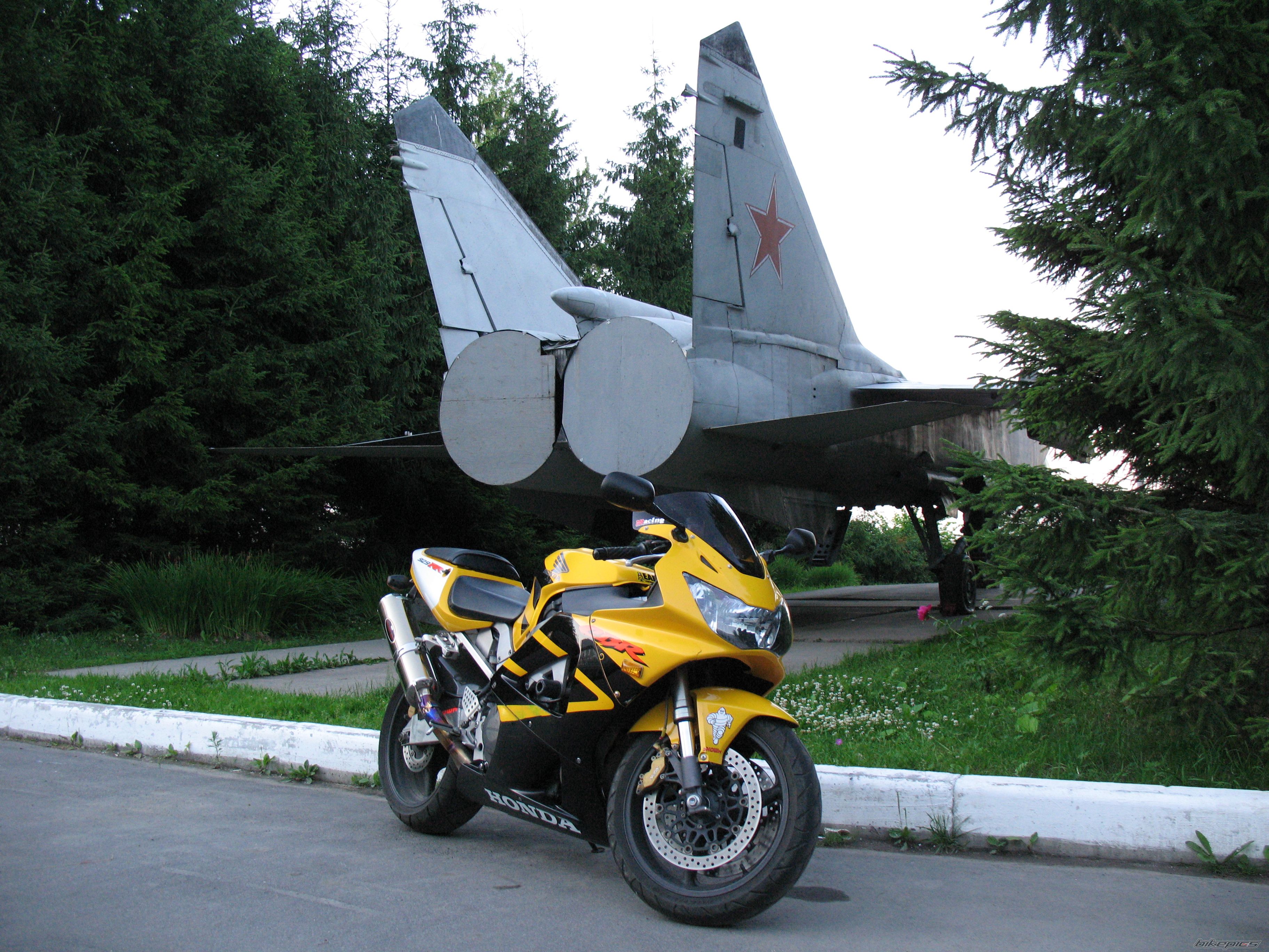 Photo 1352531