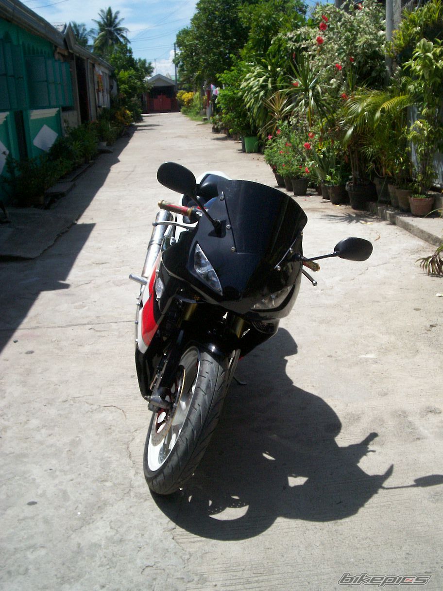Photo 1352696