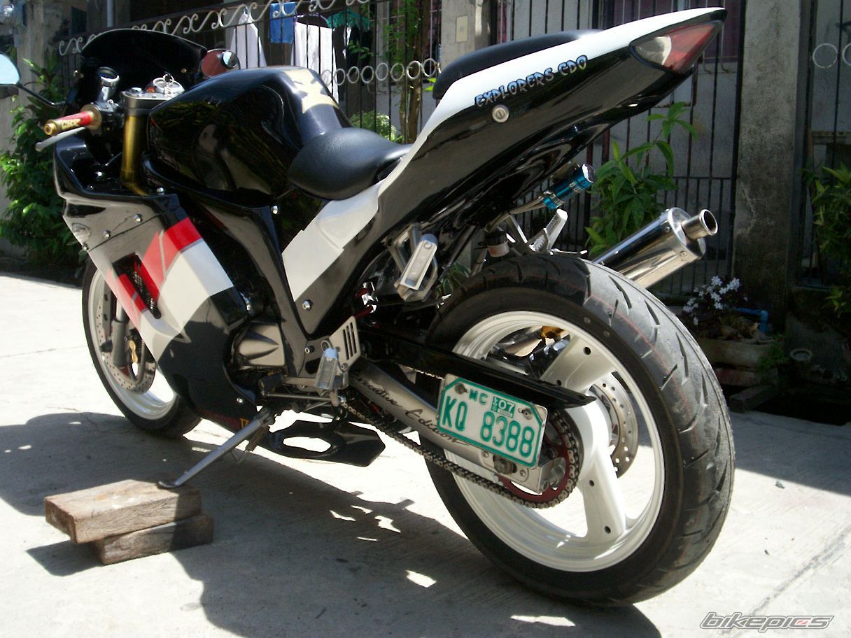 Photo 1352710