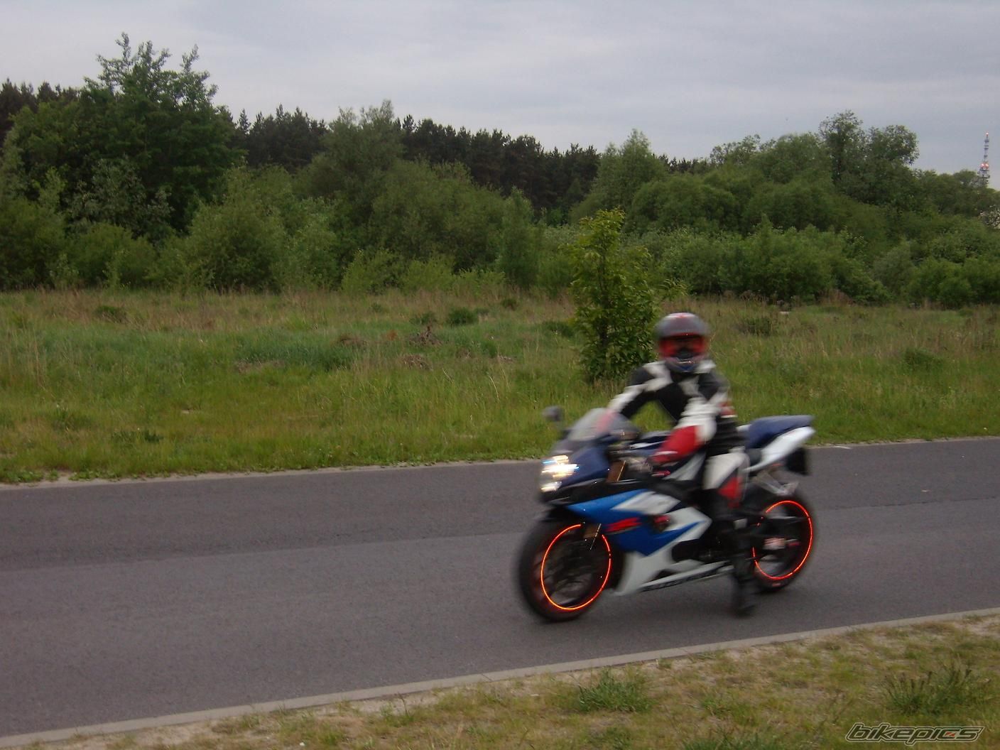 Photo 1352803