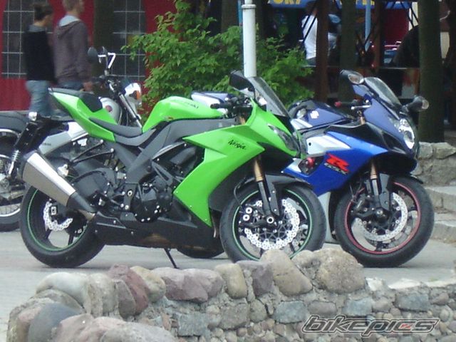 Photo 1352809