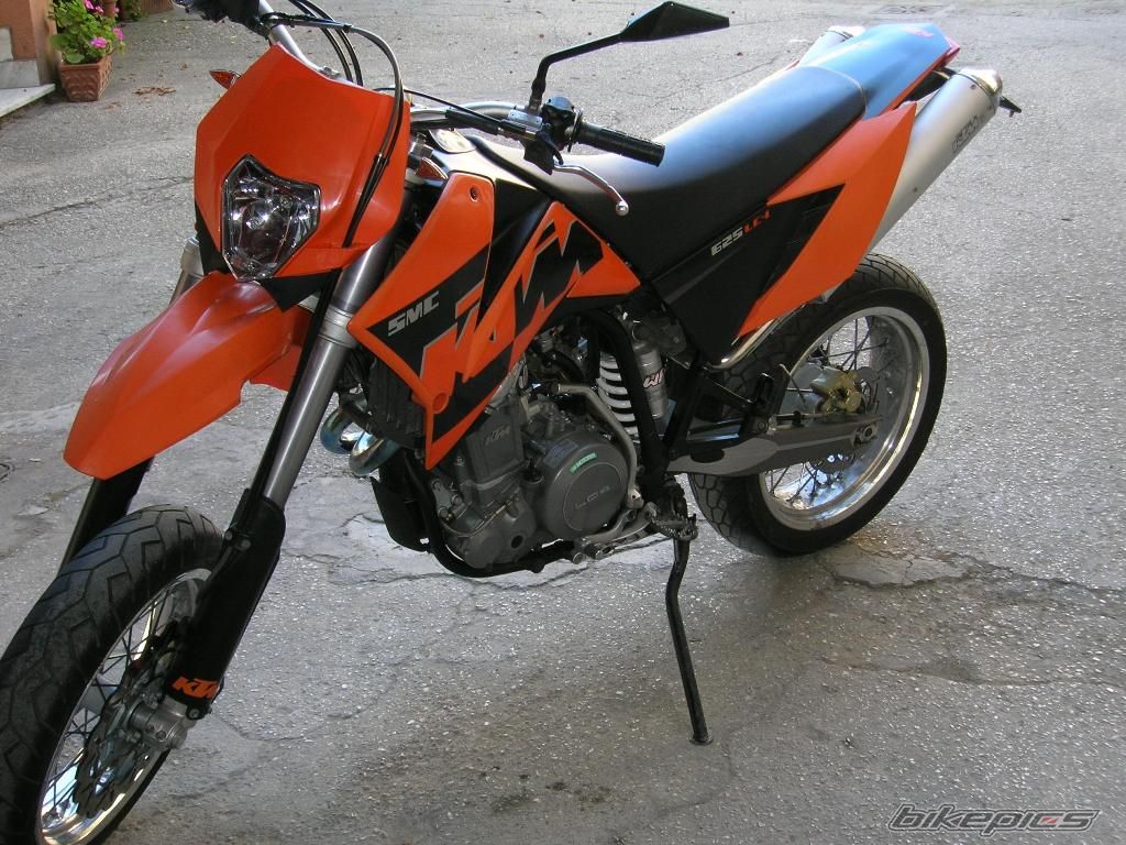 Photo 1352866