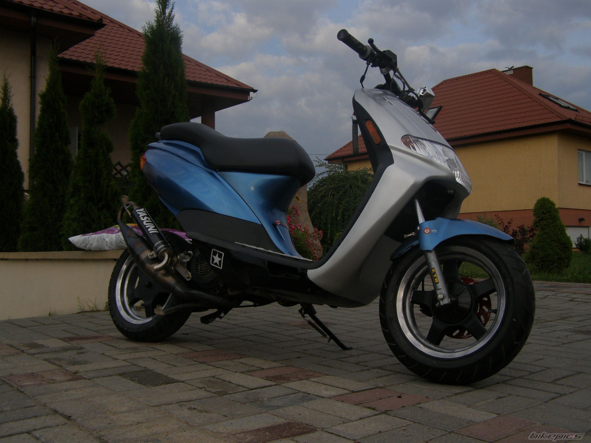 Photo 1352943