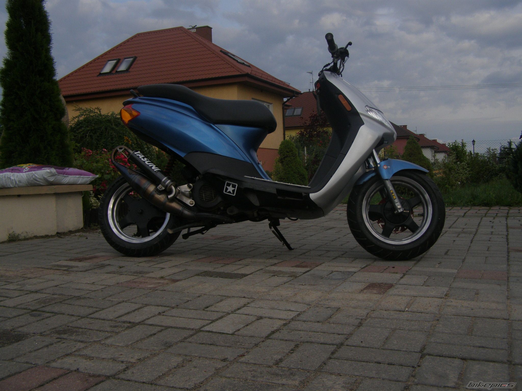 Photo 1352947
