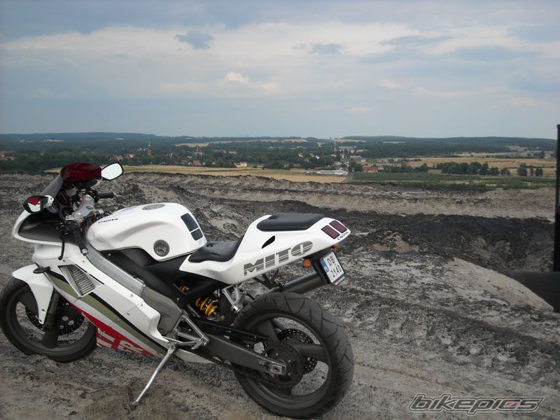 Photo 1352989