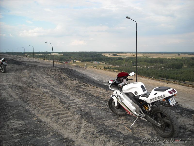 Photo 1352992