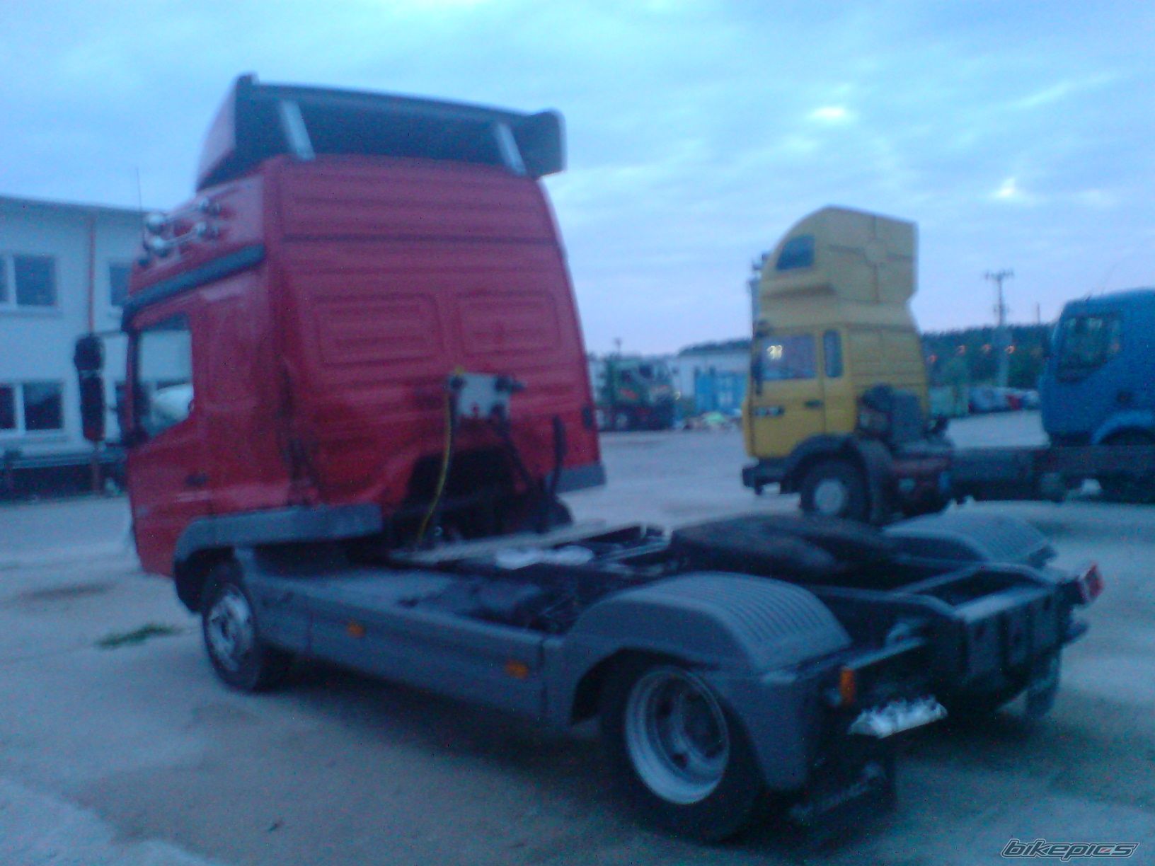 Photo 1353092
