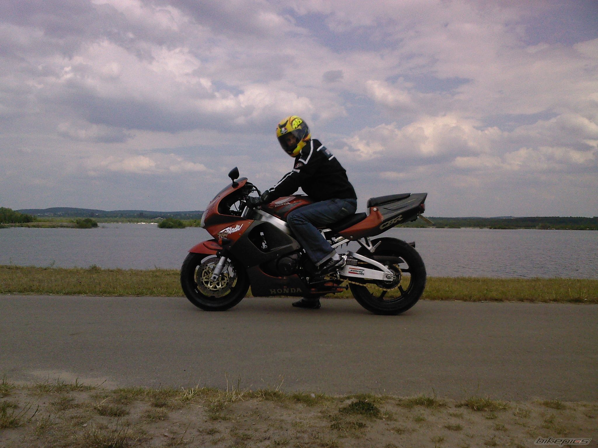 Photo 1353163