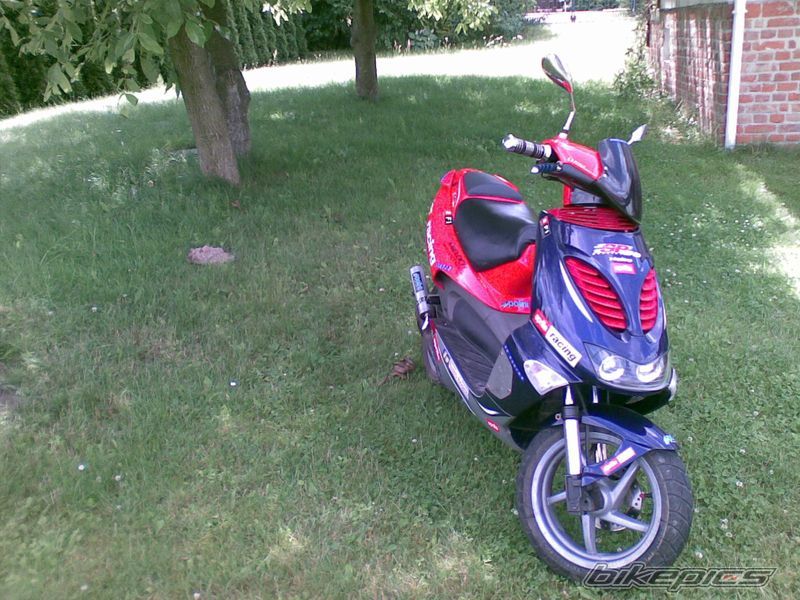 Photo 1353648