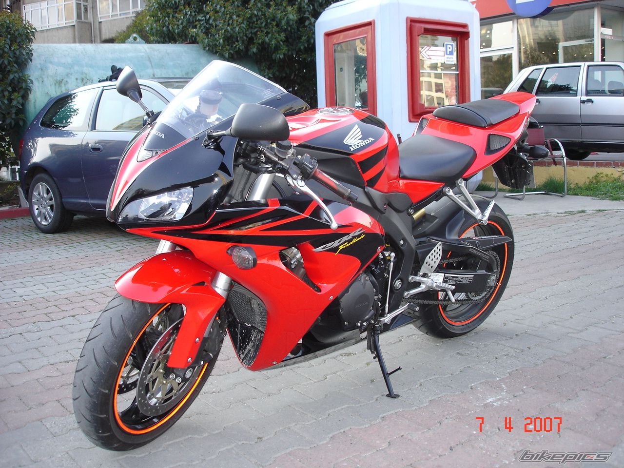 Photo 1353686