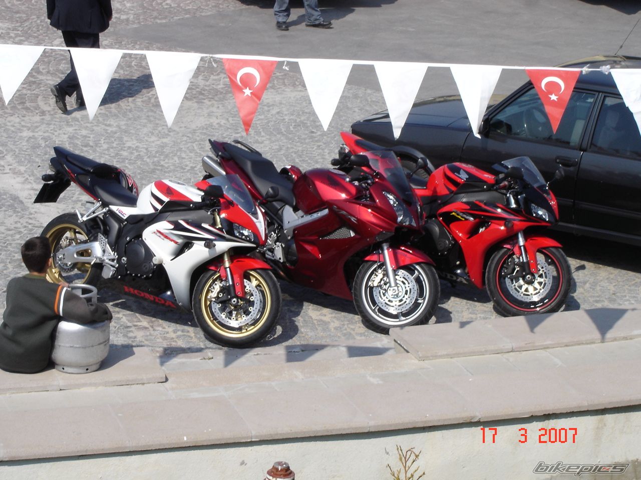 Photo 1353701