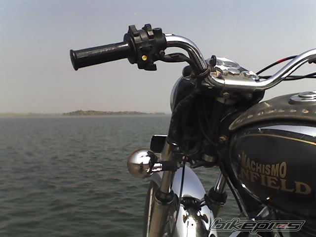 Photo 1353865