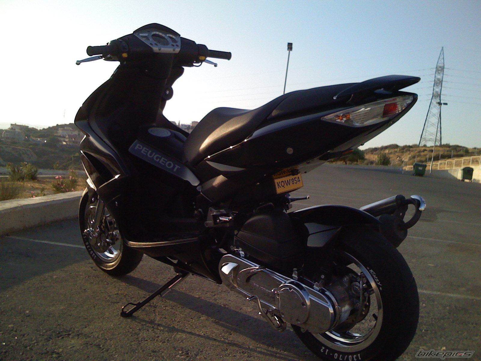 Photo 1353880
