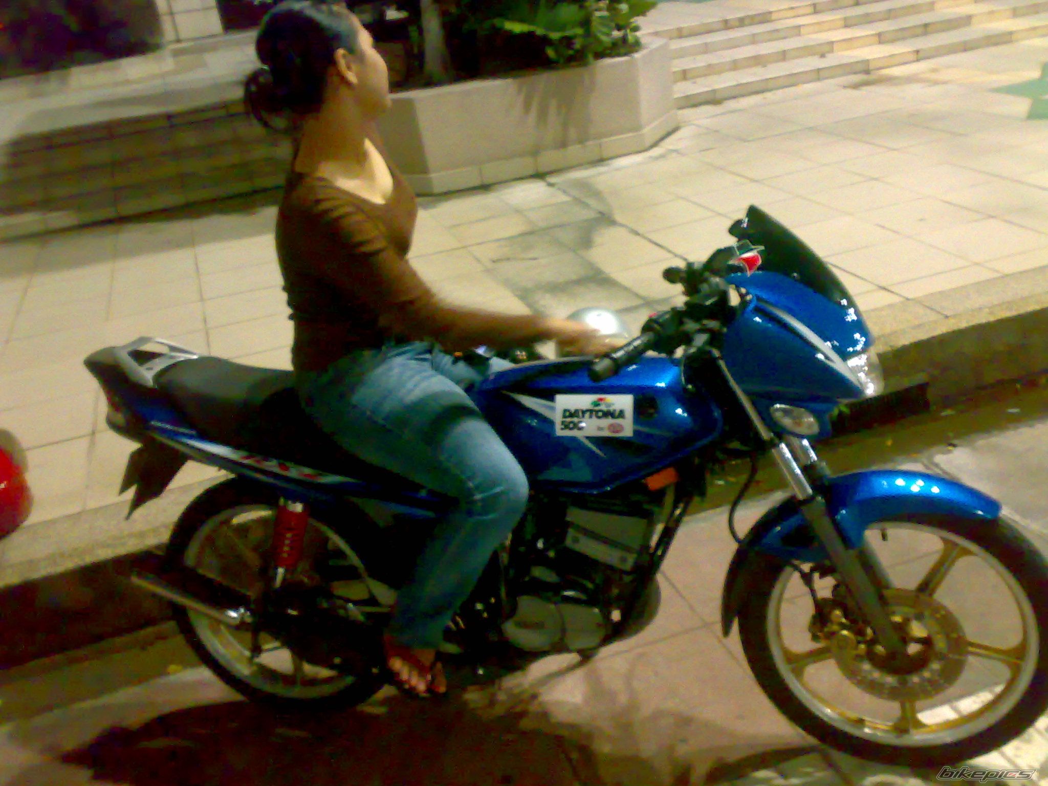 Photo 1353911