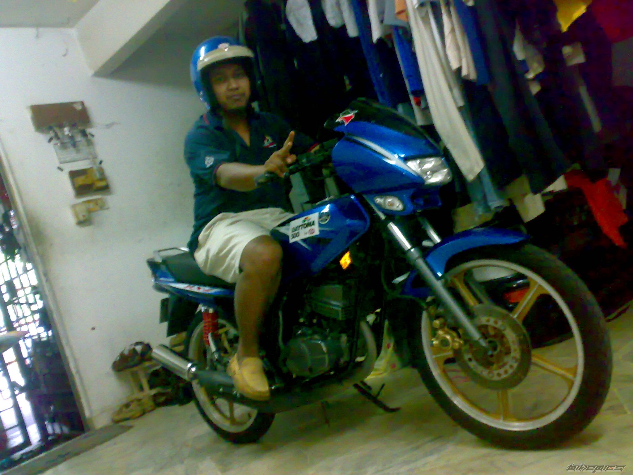 Photo 1353935