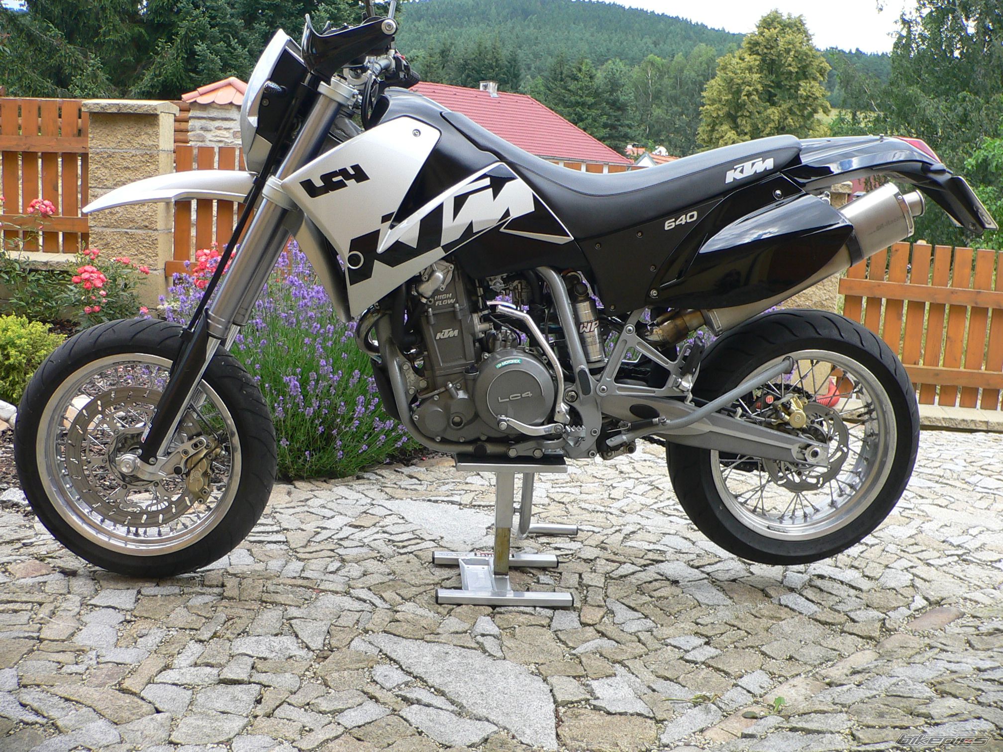 Bike Photo 1354681