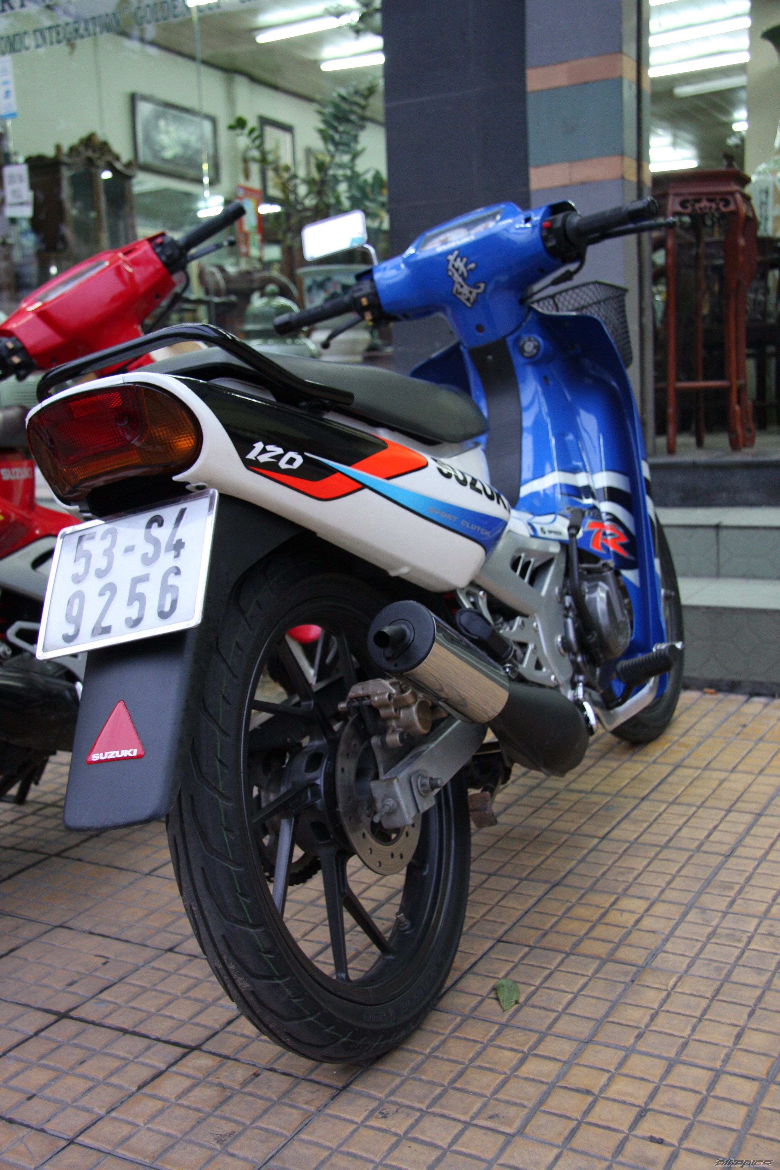 Photo 1354948