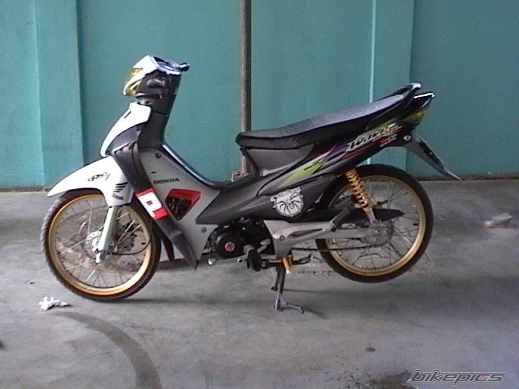 Photo 1355161