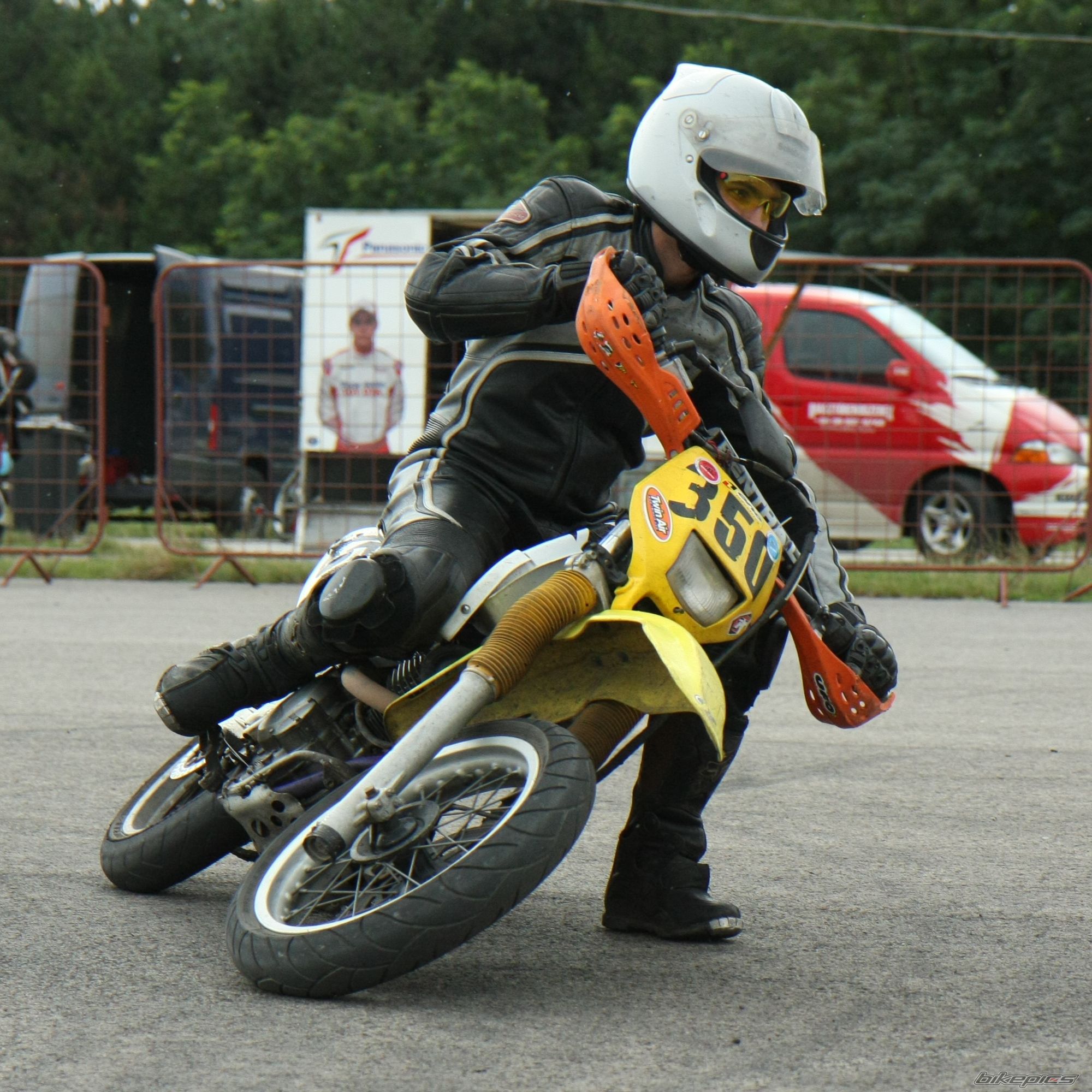 Photo 1357694