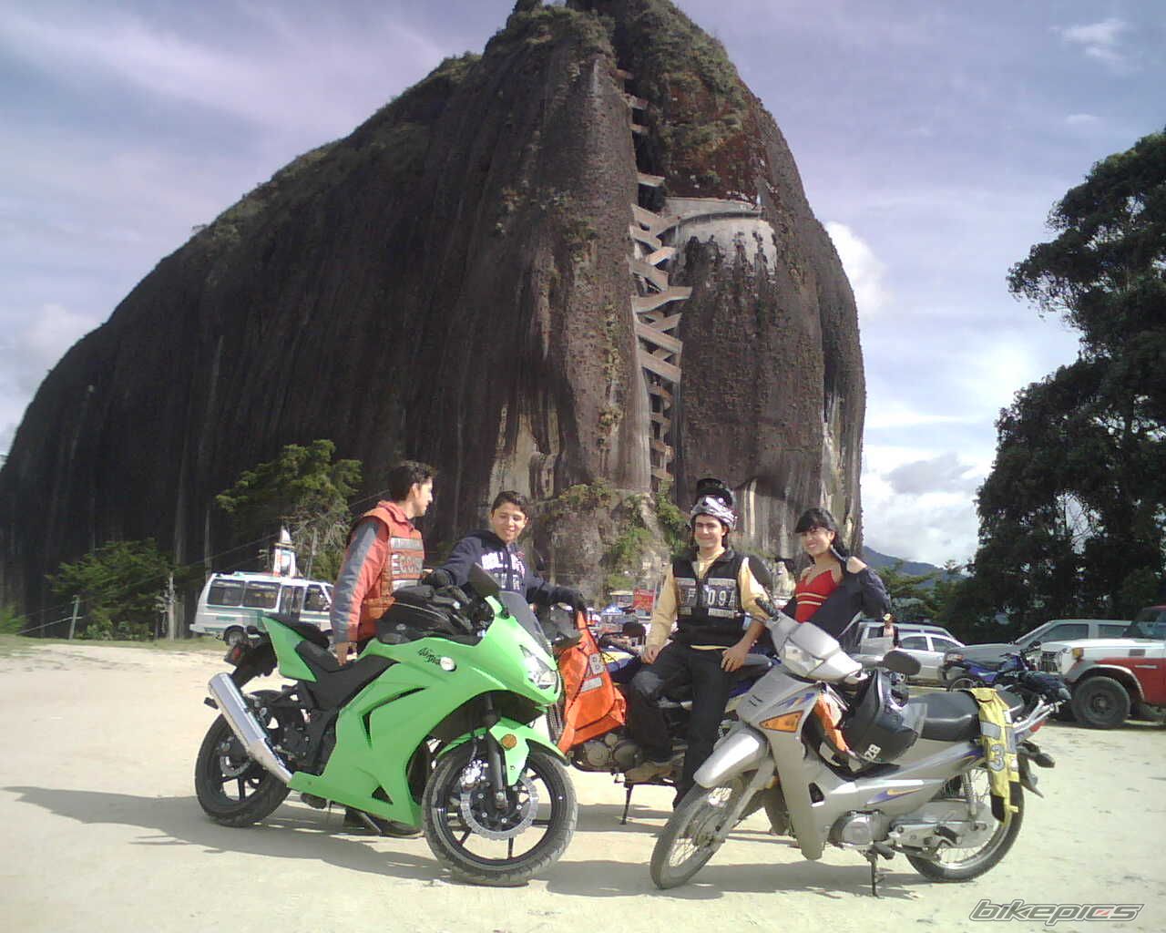 Photo 1357946