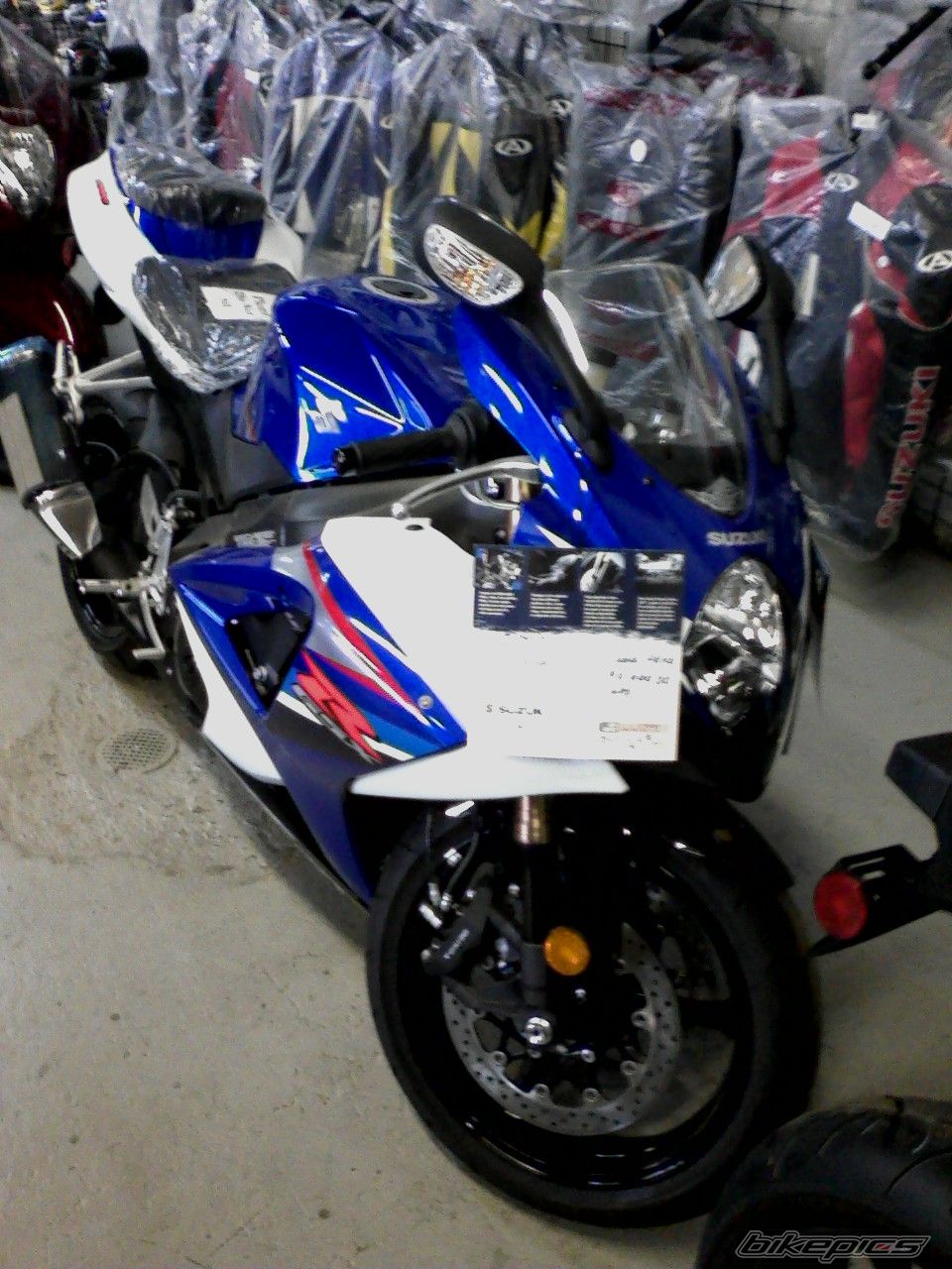Photo 1358177