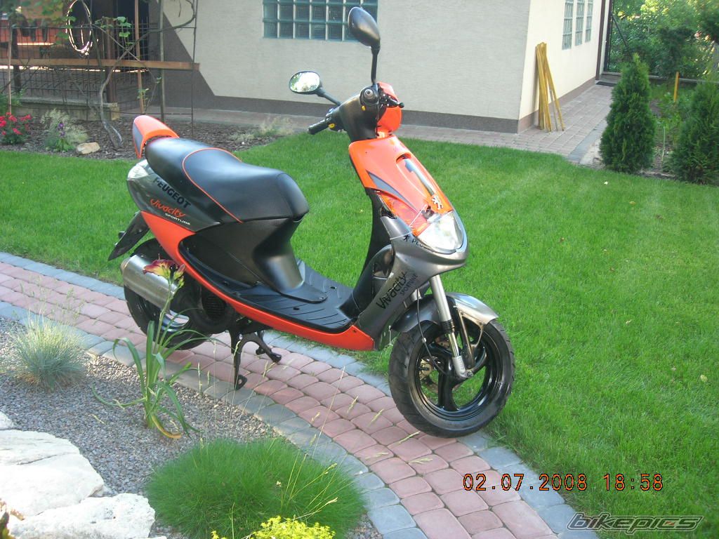 Photo 1358718