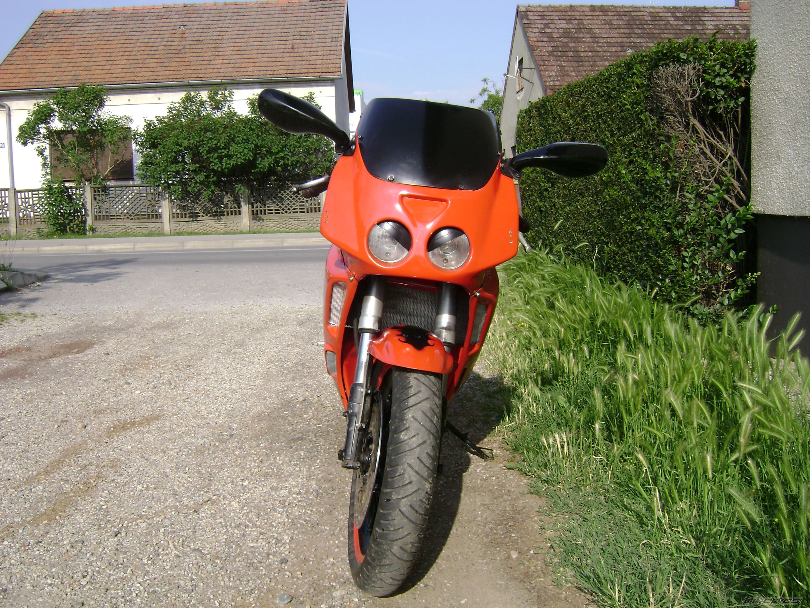 Photo 1358898