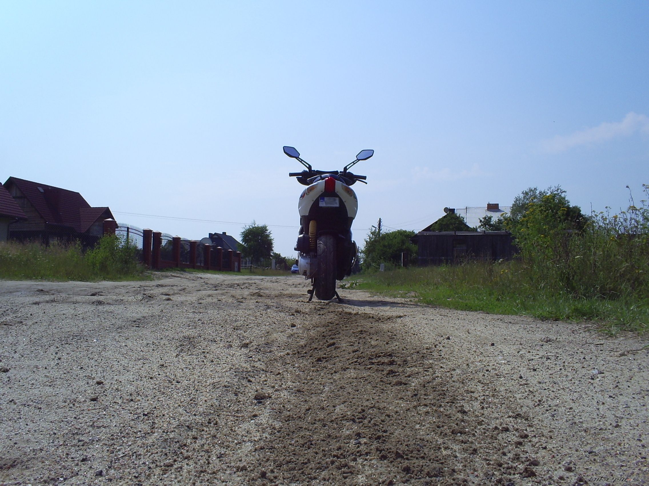 Photo 1358944