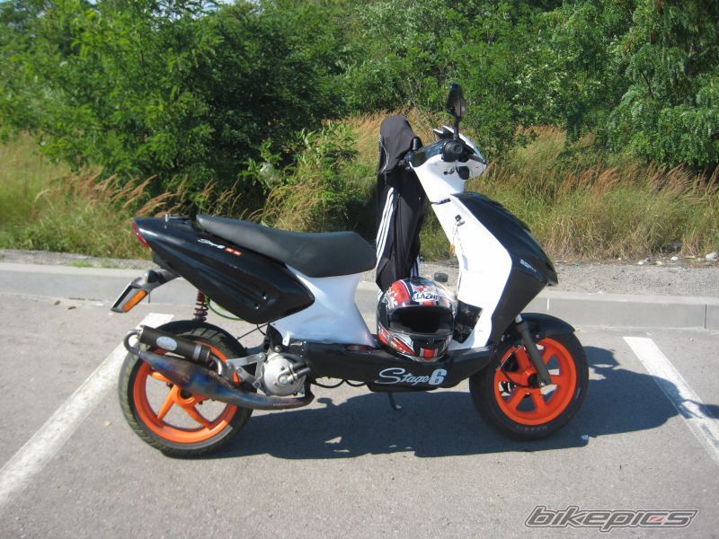 Photo 1358972