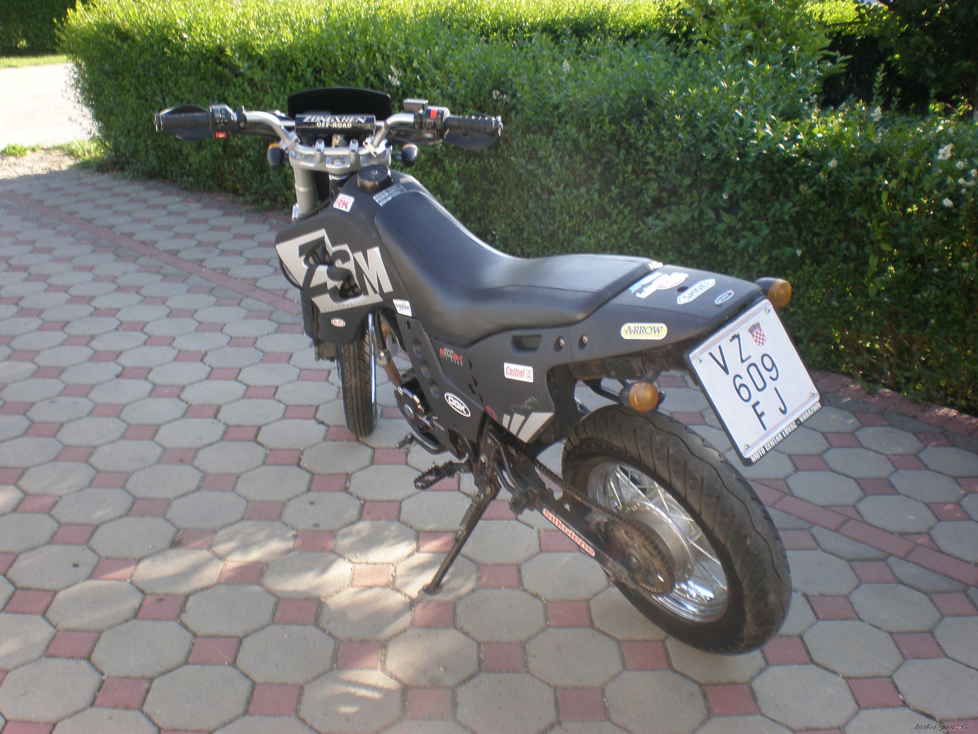 Photo 1358997