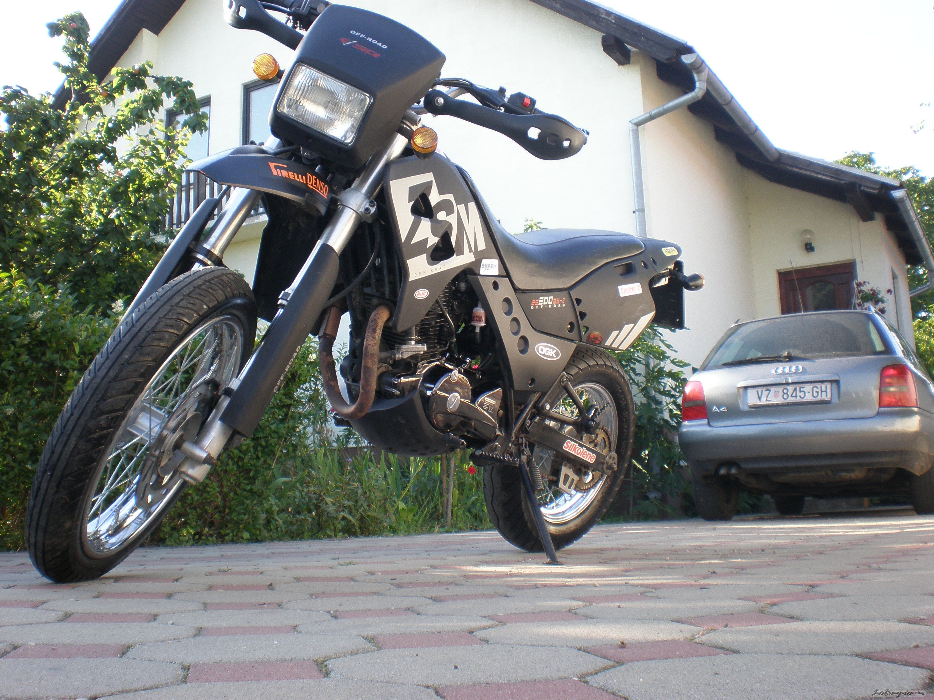 Photo 1358999