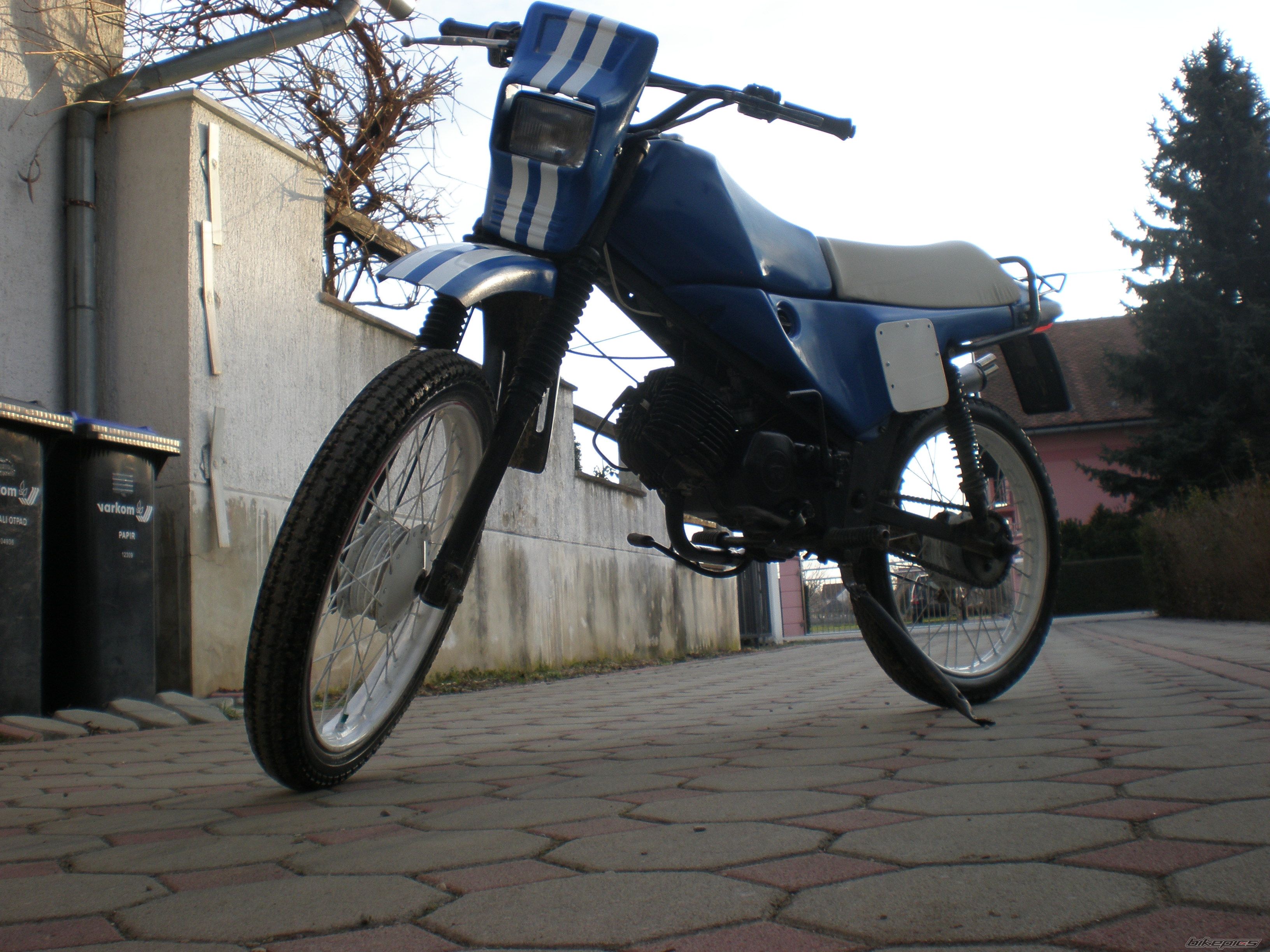 Photo 1359136