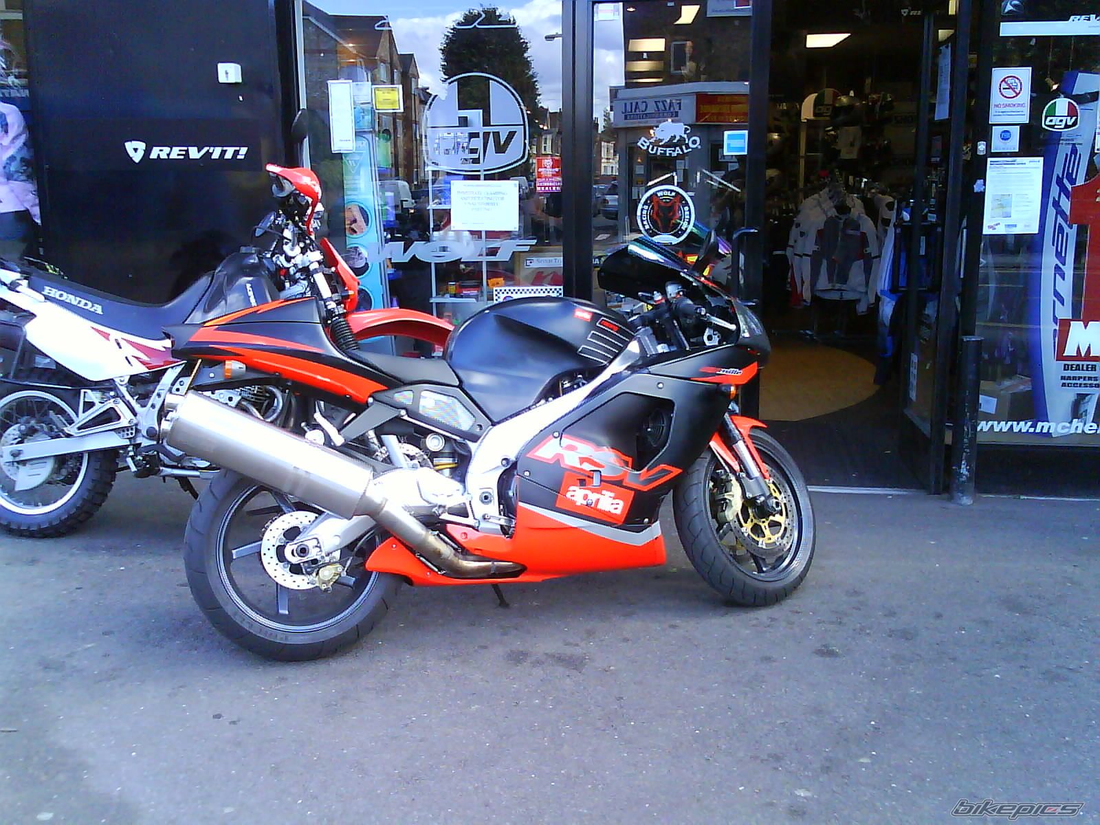 Photo 1359415