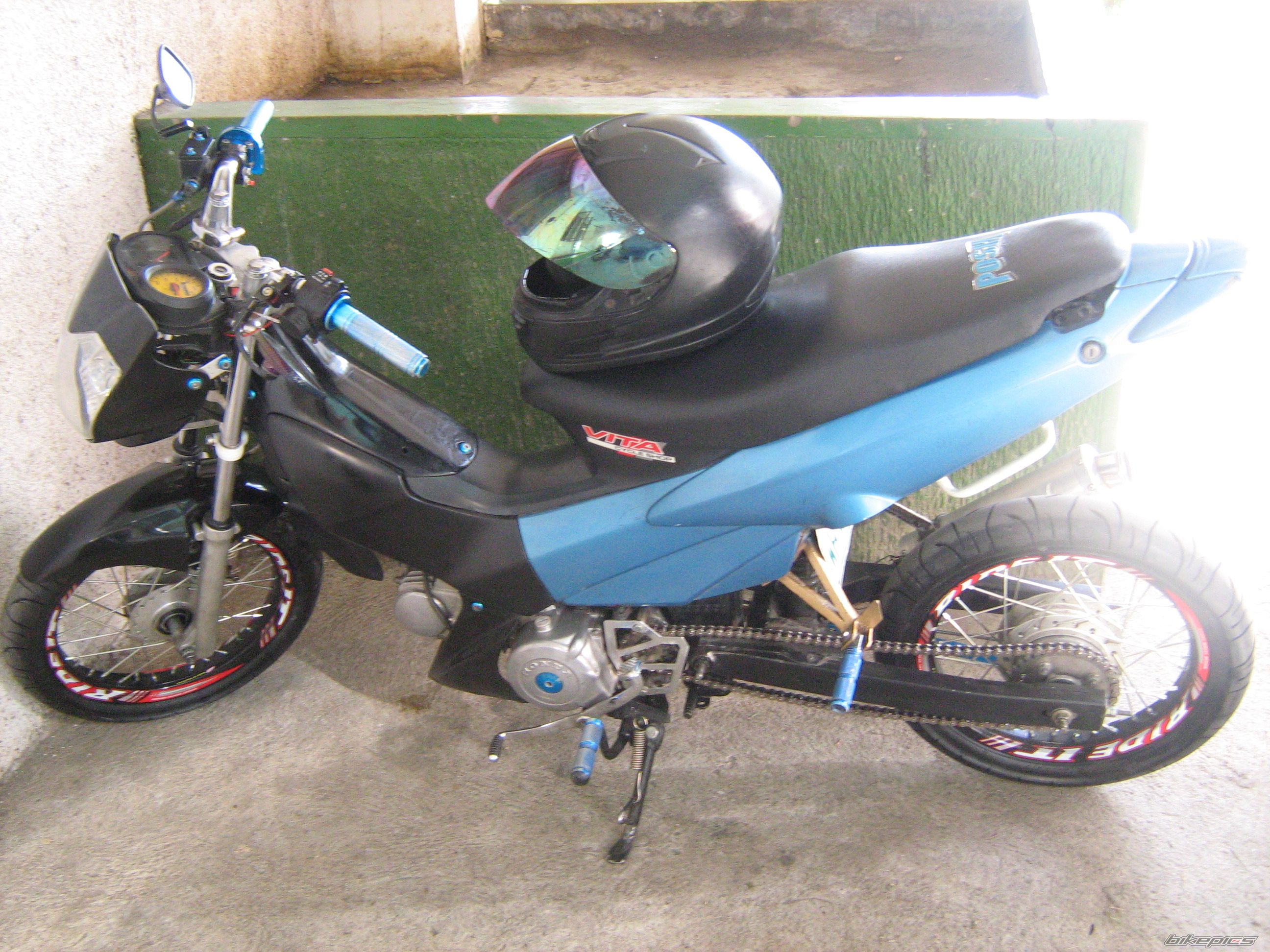 Photo 1359799