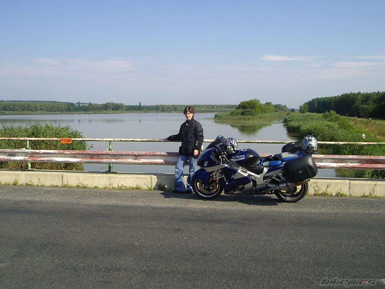 Photo 1359833