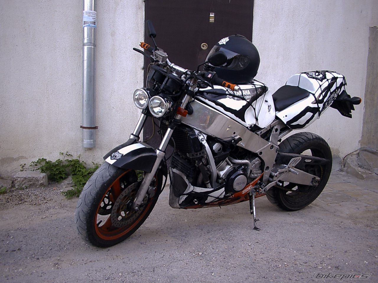 Photo 1359870