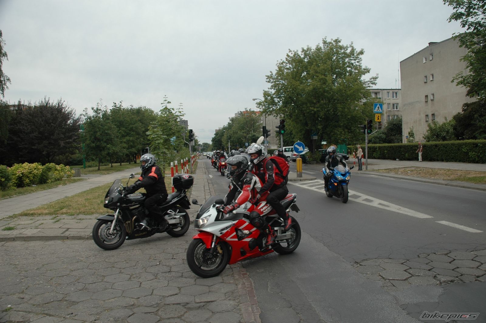 Photo 1359899