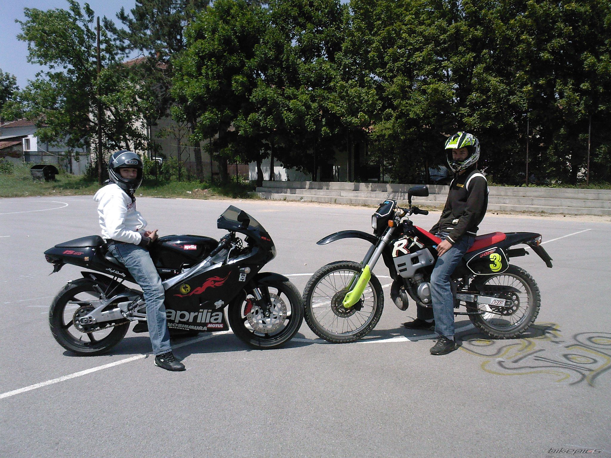 Photo 1360842