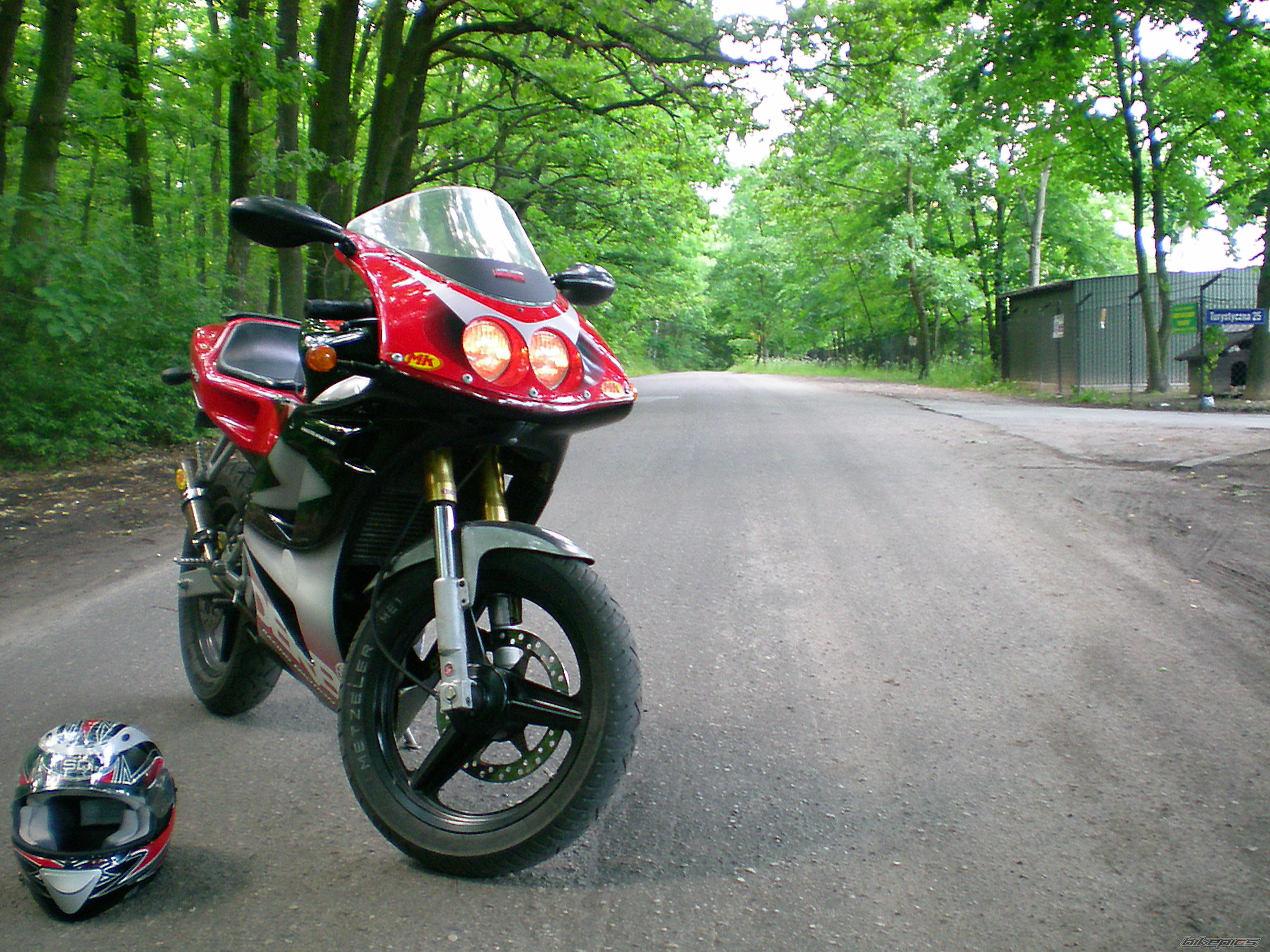 Photo 1362009