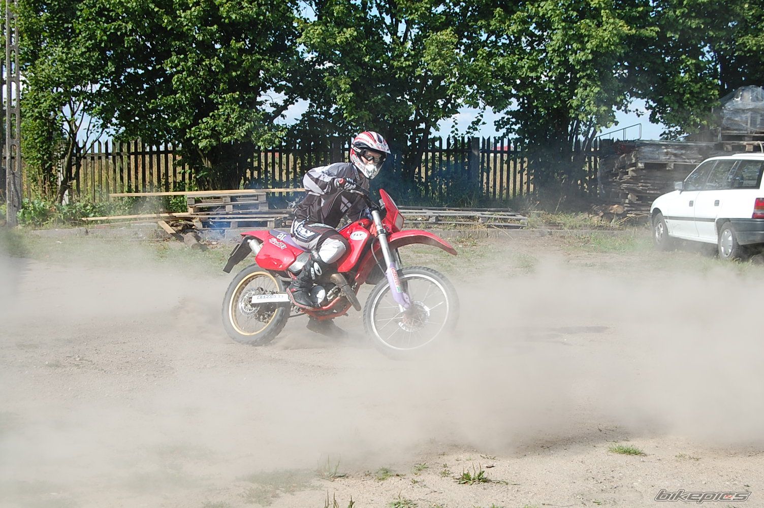 Photo 1362079