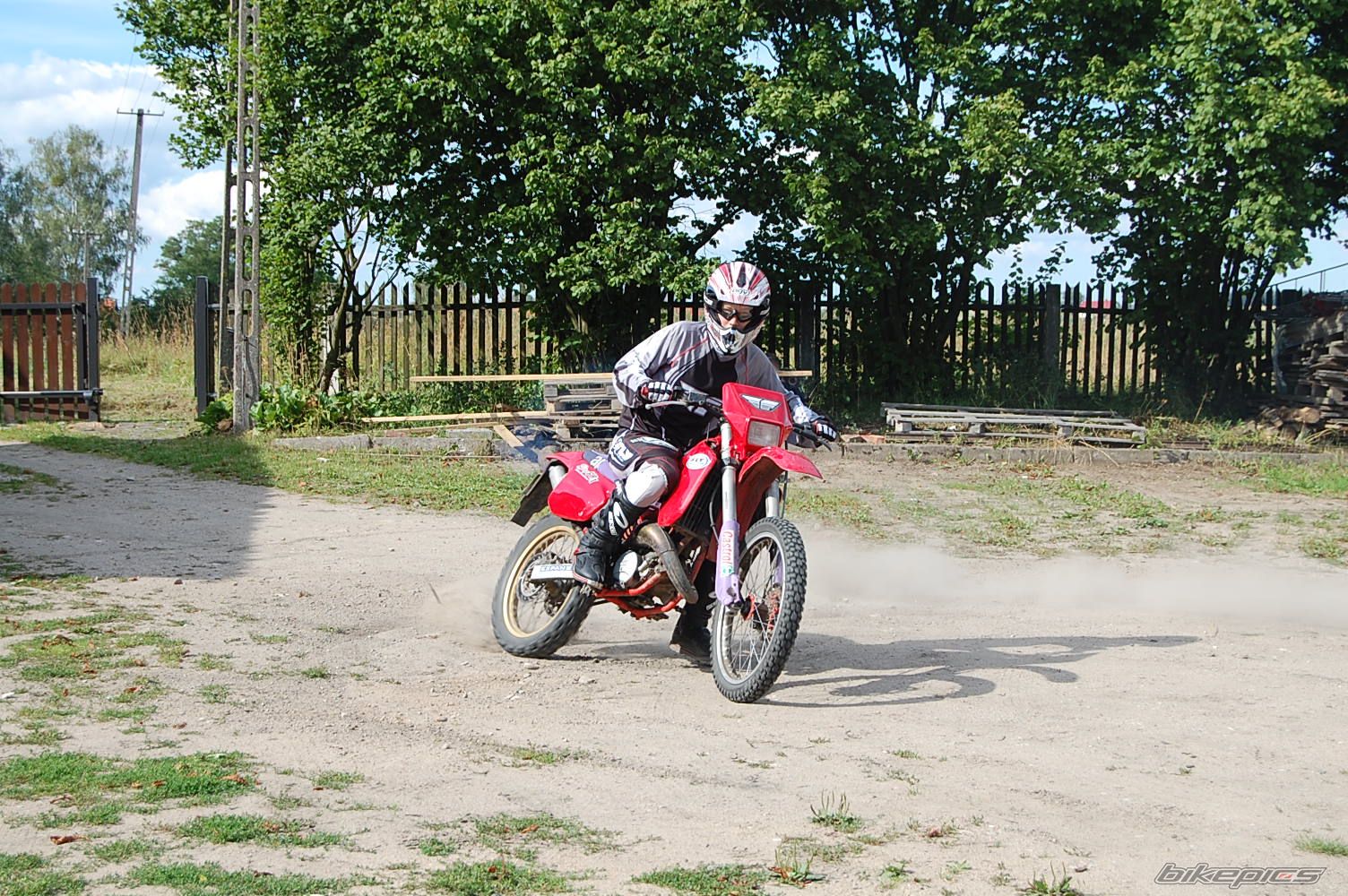 Bike Photo 1362085